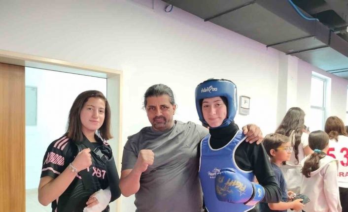 Elazığlı sporcular madalyaları topladı