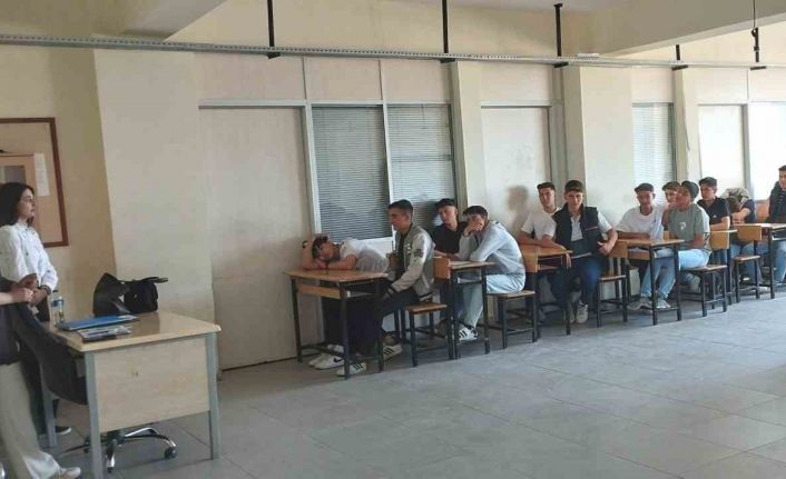 Emet’te lise öğrencilerine sağlıklı yaşam ve hastalıklarla mücadele semineri