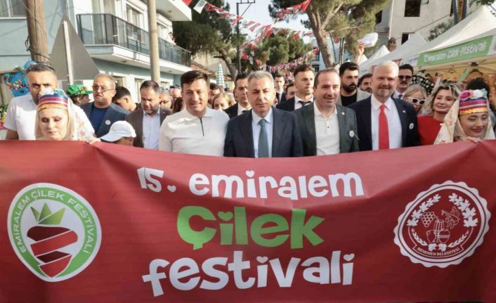 Emiralem Çilek Festivali’ne muhteşem başlangıç