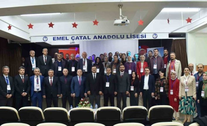 Erzurum’da ‘Öğretmenlerin bakış açısıyla eğitimde öne çıkan konular’ çalıştayı