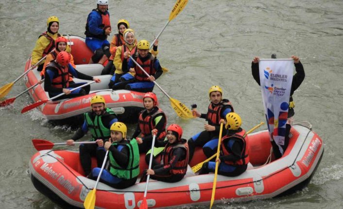 Esenler 4. Gençlik Günleri coşkuyla başladı