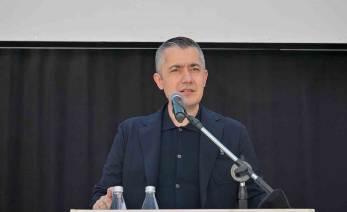 Esenyurt Merkez Kapalı Yüzme Havuzu hizmete açıldı