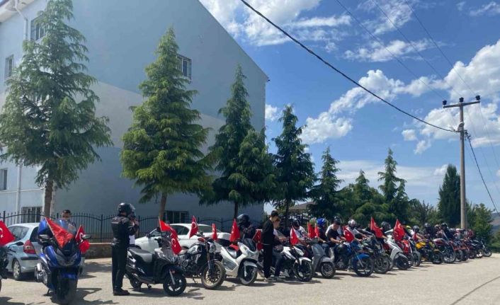 Fark edilmek ve kask kullanımına dikkat çektiler