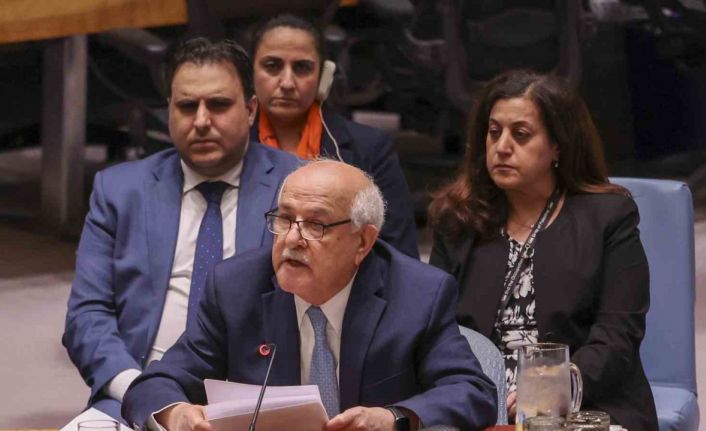 Filistin BM Daimi Gözlemcisi Mansour, BM Güvenlik Konseyi’nde gözyaşlarını hakim olamadı