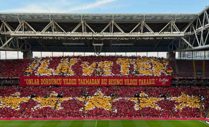 Galatasaray taraftarından, şampiyonluğa özel koreografi