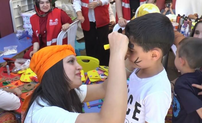Gaziantep’te ’Aile Yılı Festivali’ renkli görüntülere sahne oldu