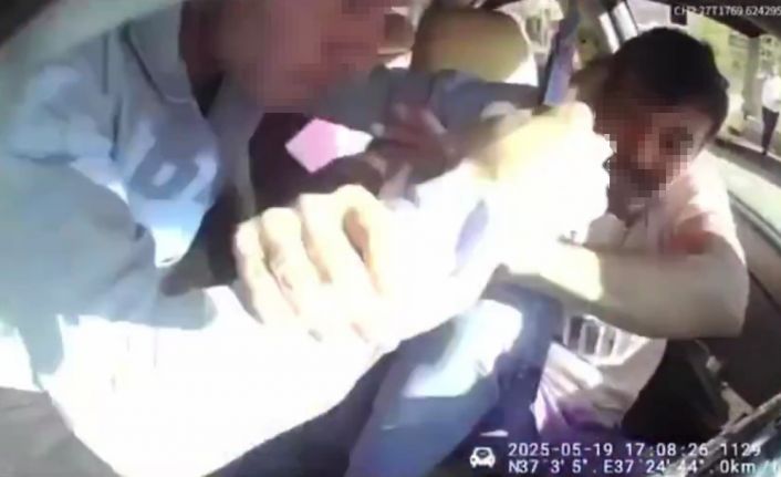 Gaziantep’te taksiciye bıçaklı saldırı: O anlar kamerada