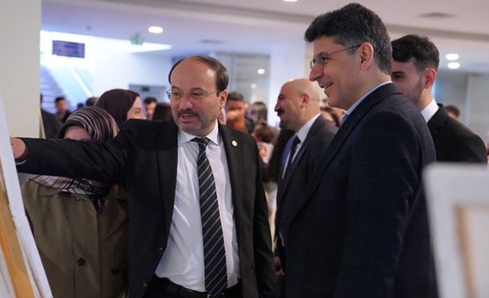 "Geleceğin ışığı çocuk ve ergen" temasıyla üçüncüsü düzenlenen psikoloji zirvesi" başladı