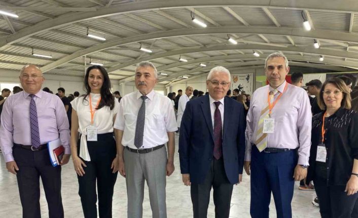 Gençler biyoloji ile buluştu