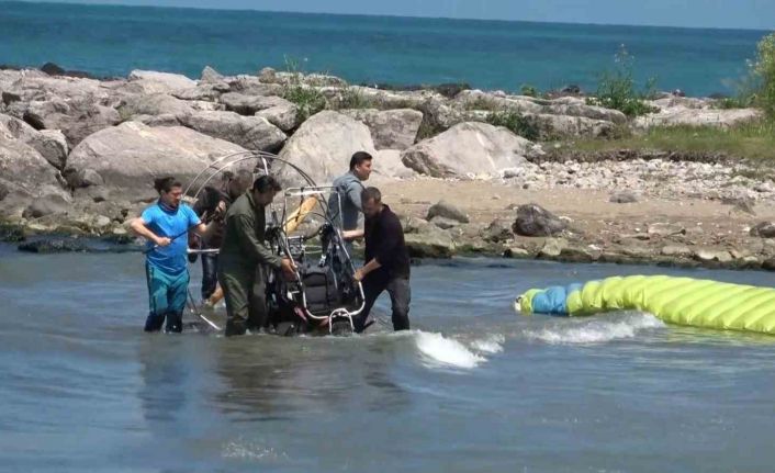 Giresun’da 19 Mayıs gösterisinde paramotor kazası: 1 yaralı