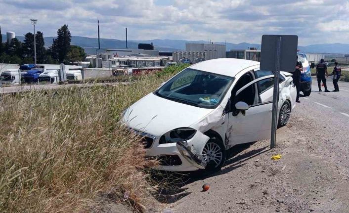 Gönen’de iki aracın çarpıştığı kazada 3 kişi yaralandı