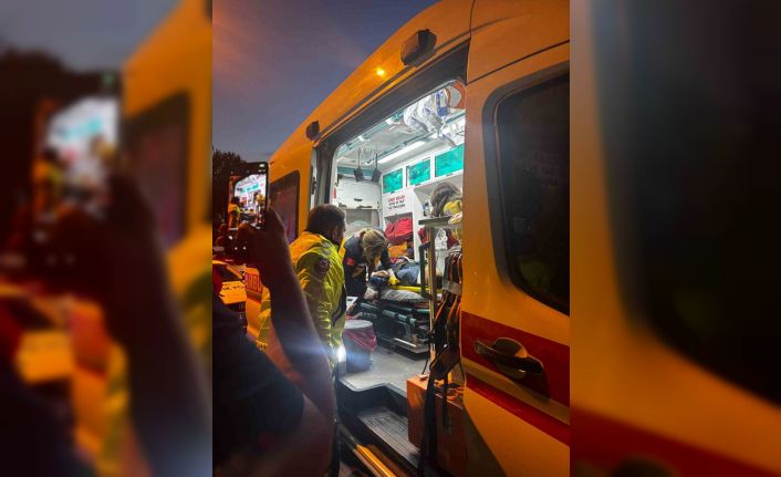 Halk otobüsü yayaya çarptı: 1 yaralı