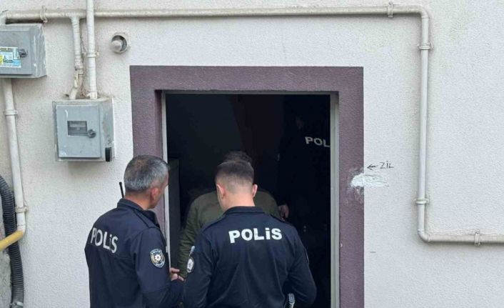 Hastanede yatan eşini görmek için hazırlık yaparken kalbine yenik düştü