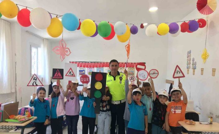 Hatay’da ilkokul öğrencilerine trafik eğitimi verildi