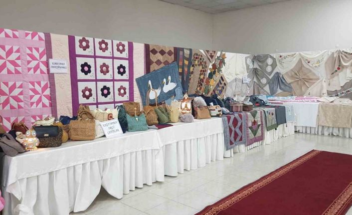 Hayat Boyu Öğrenme Haftası’nda kursiyerlerin el emeği ürünleri sergilendi