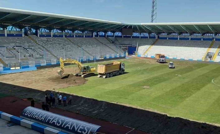 Hiprit çim için ilk kazma