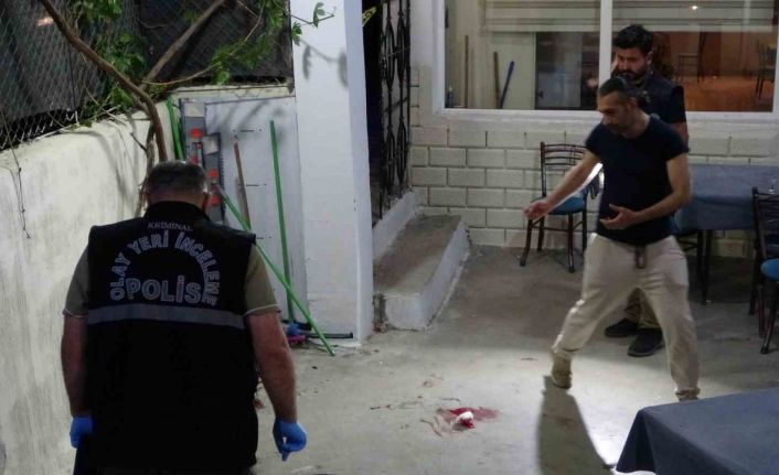 Husumetlisini kıraathanede oyun oynarken pompalı tüfekle yaraladı