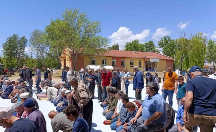 Hüyük ve Derbent’te çiftçiler yağmur duasında buluştu