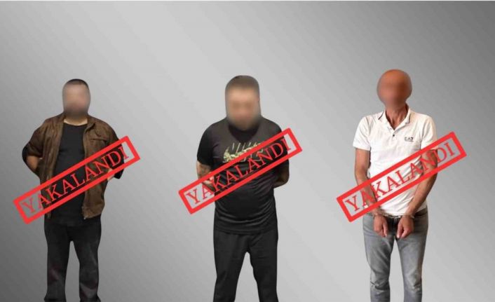 İçişleri Bakanı Yerlikaya: "Kırmızı bültenle aranan 3 şahıs yakalandı ve ülkemize iadeleri sağlandı"