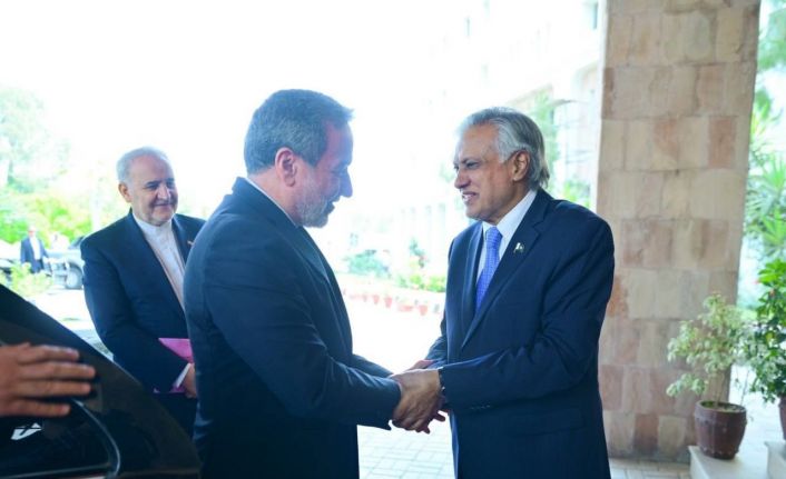 İran Dışişleri Bakanı Arakçi: "İslam ülkeleri ve uluslararası toplumun Gazze’deki katliamı durdurmak için acil adımlar atması gerekiyor"