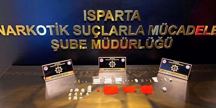 Isparta’da satışa hazır bin 189 kullanımlık sentetik madde ele geçirildi