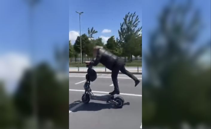 İstanbul’da tehlikeli scooter yolculuğu kamerada