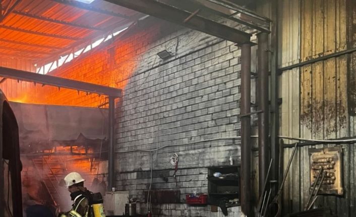 İzmir’de metal döküm atölyesinde yangın