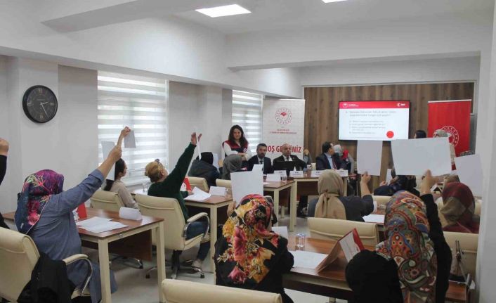 Kadın çiftçiler bilgileriyle yarıştı