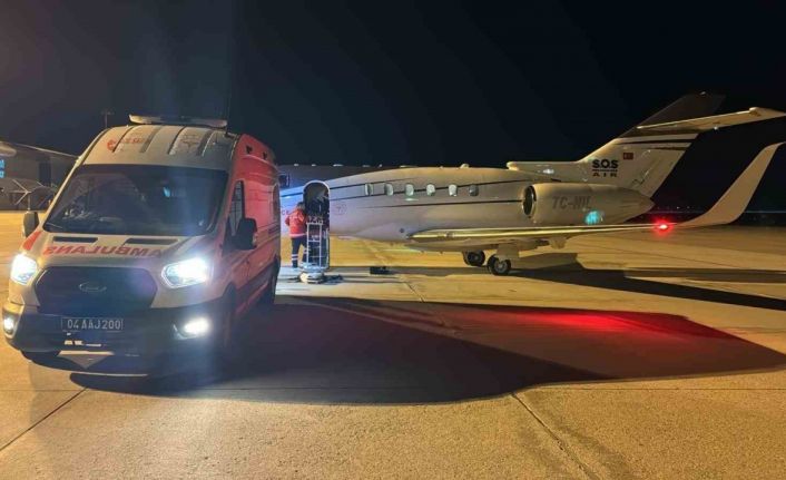 Kalp hastası genç, uçak ambulansla Ankara’ya sevk edildi