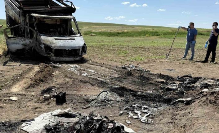 Kamyonette cansız bedenleri yanmış halde bulunan baba ve oğul olayında gözaltı sayısı 7’ye çıktı
