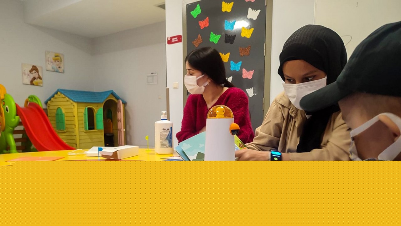 Kanser tedavisi gören çocuklarla buluştular