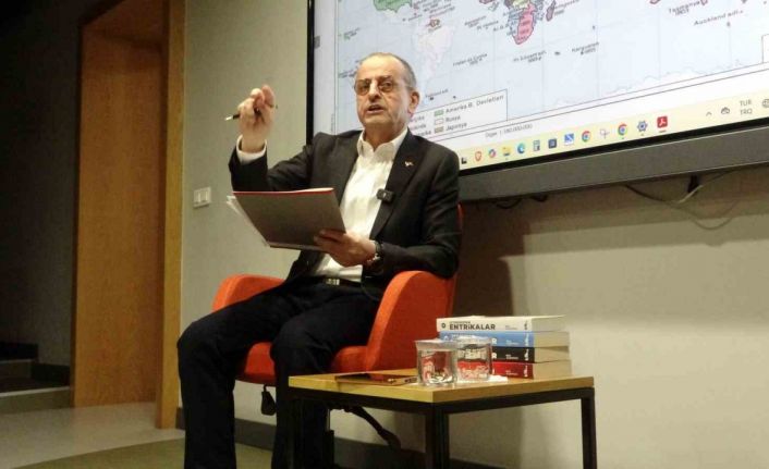 Kartal Anadolu İmam Hatip Lisesi’nde Nuh Albayrak söyleşisine yoğun ilgi