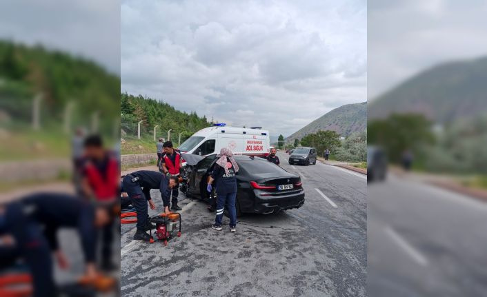 Kayseri’de trafik kazası: 1 ölü 2 ağır yaralı