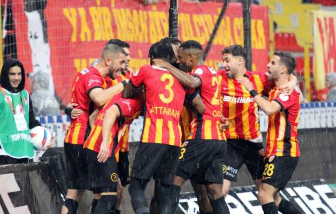 Kayserispor 44 puana ulaştı, ligde kalmayı garantiledi