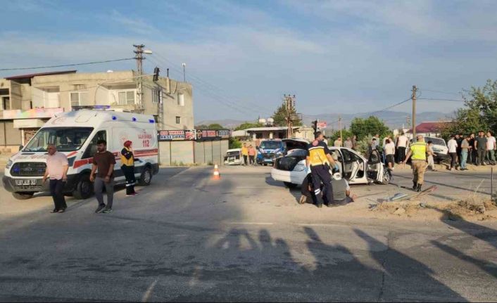 ’Kaza kavşağı’ olarak anılan yerde yine kaza: Vatandaşlar alt geçit istedi