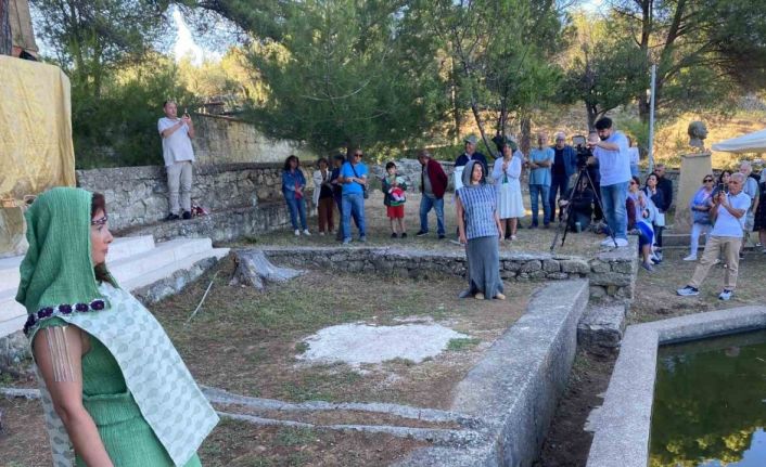 Kazdağları’nda "Yunan Mitolojik Tanrıları ve Truva Defilesi" düzenlendi