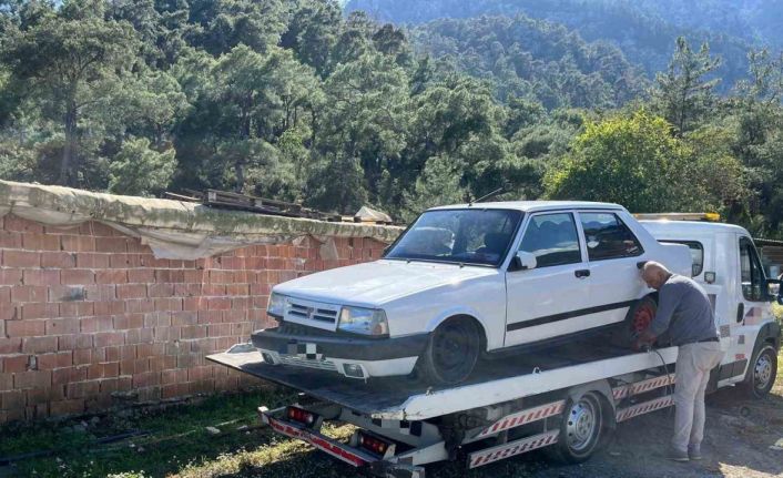 Kemer’de drift atıp havaya ateş açan şahıslara jandarmadan operasyon