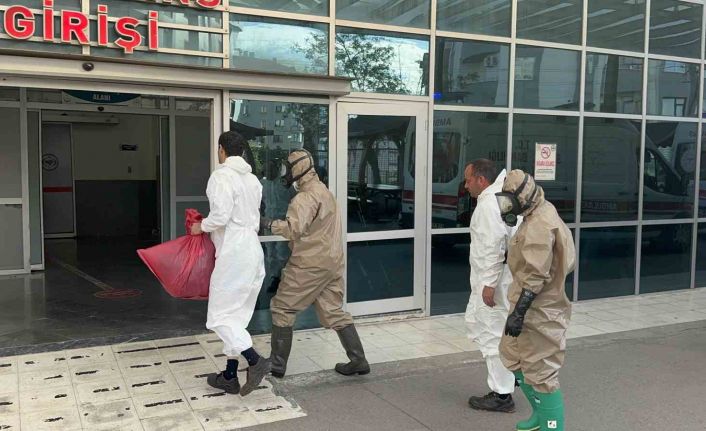 Kimyasal temas paniği: 4 işçi hastaneye kaldırıldı