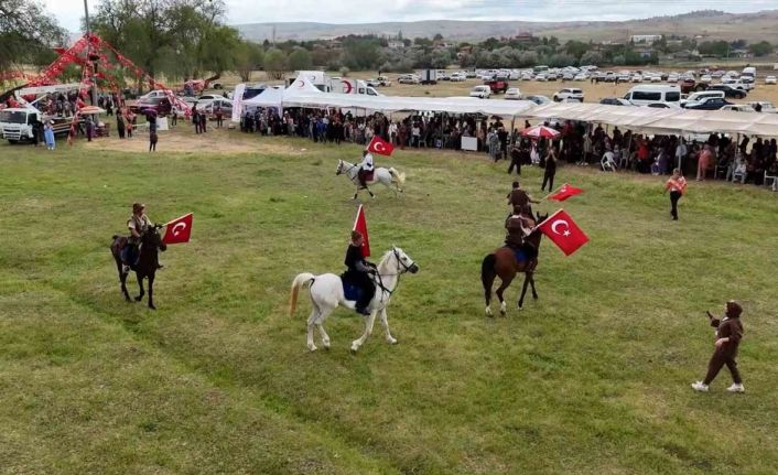 Kırıkkale’de "Yörük Türkmen Şöleni" renkli görüntülere sahne oldu