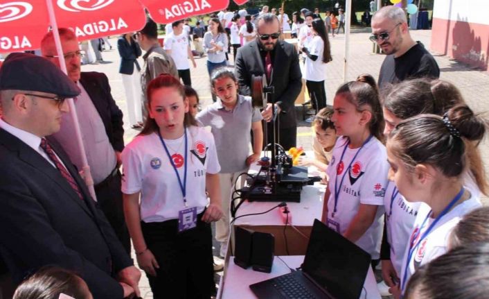 Kocaali Gümüşoluk Ortaokulu’nda TÜBİTAK 4006 Bilim Fuarı coşkusu