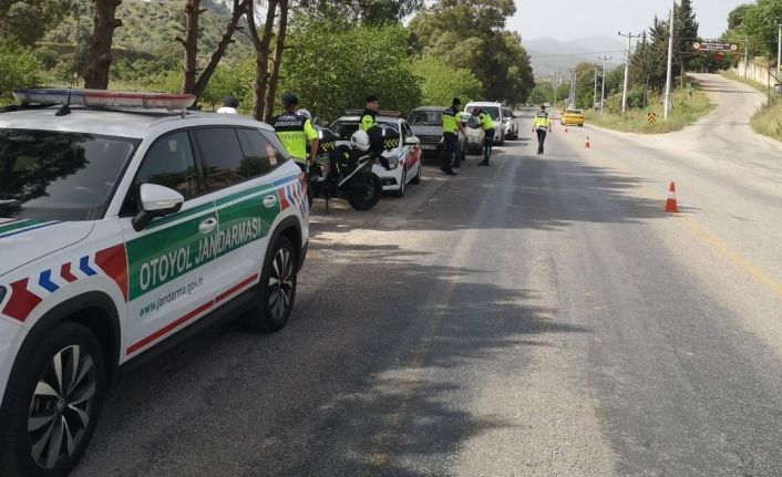 Kural tanımaz 19 sürücü cezadan kaçamadı