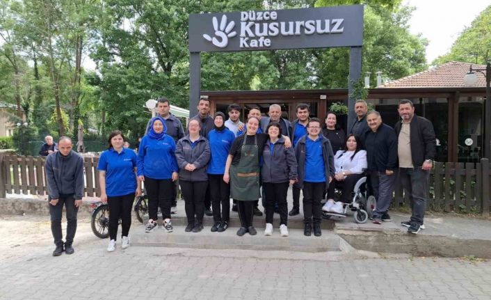 Kusursuz kefenin çalışanlarıyla bir araya geldiler