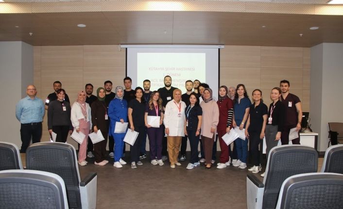 Kütahya Şehir Hastanesinde "Acil Bakım Hemşireliği Sertifikalı Eğitim Programı"