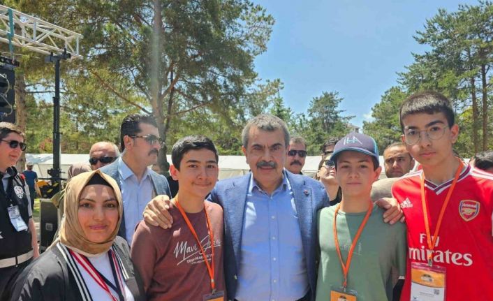 Kütahyalı öğrenci, Uluslararası MEB Robot Yarışması’nda İHA Mini Dron Kategorisinde dünya şampiyonu oldu