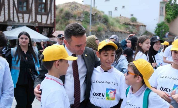 Lösemiyi yenen "Kahraman Çocuklar" için Sivrihisar’da Sağlıklı Yaşam Yürüyüşü düzenlendi