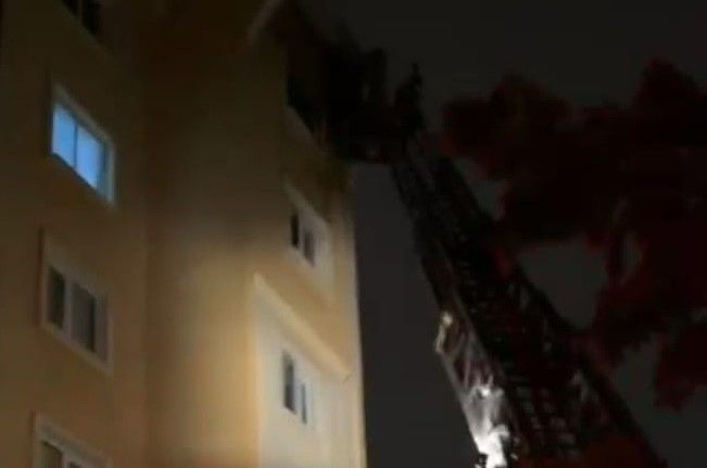 Malatya’da apartman yangını: Hamile kadın ve eşi hastaneye kaldırıldı