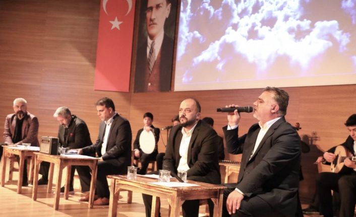Melikgazi’den anlamlı aile ve kahramanlık şiir dinletisi