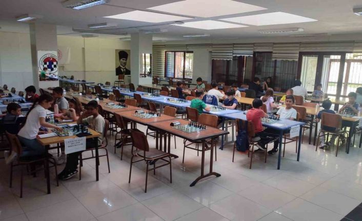 Niğde’de 19 Mayıs Satranç Turnuvası Tamamlandı