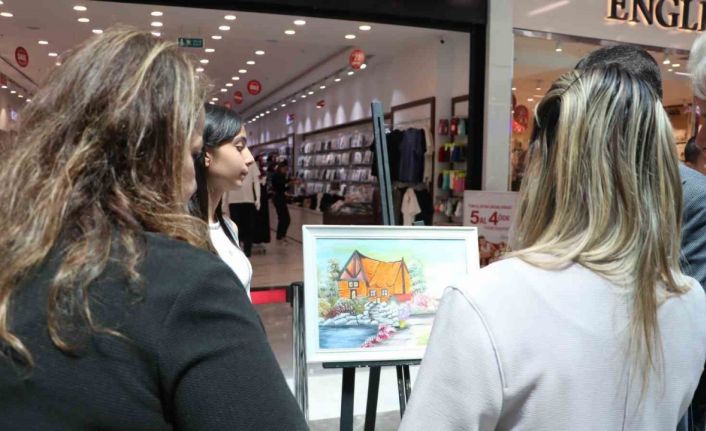 Öğrencilerin yıl sonu resim sergisi büyük beğeni topladı