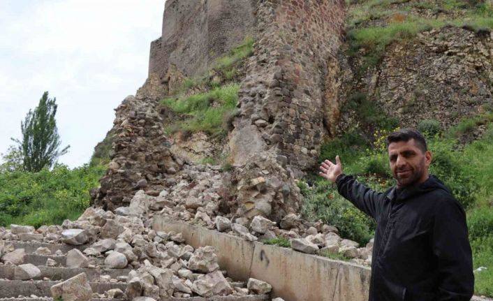 Oltu Kalesi yıkılma tehlikesiyle karşı karşıya